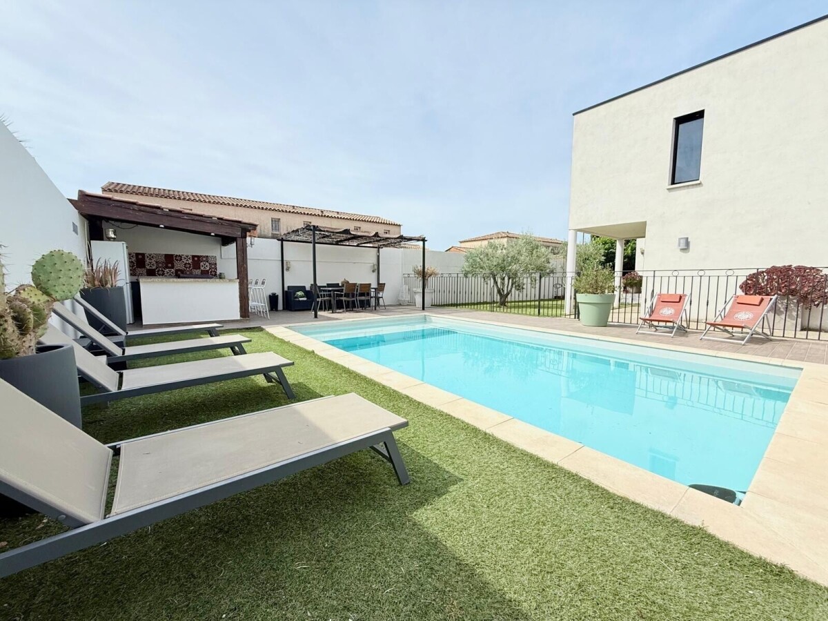 Photo 1 : Maison - Clarensac - 178m²
