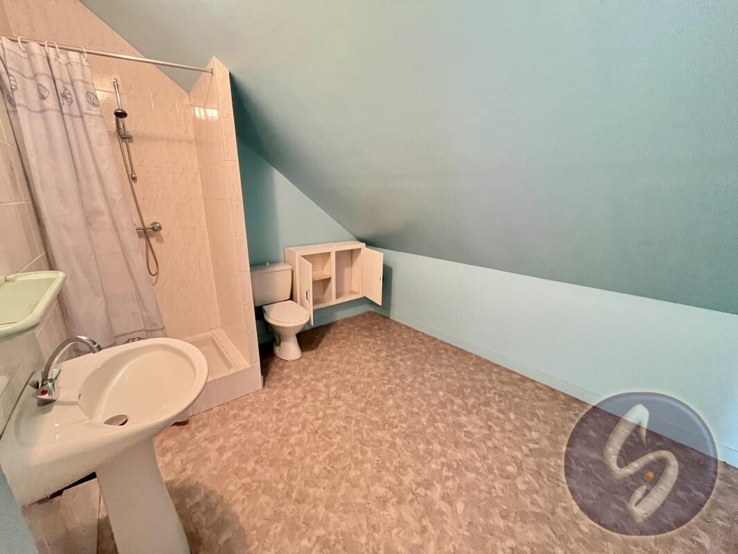 Photo 15 : Maison traditionnelle de 133 m² - 4 chambres - Terrain 930