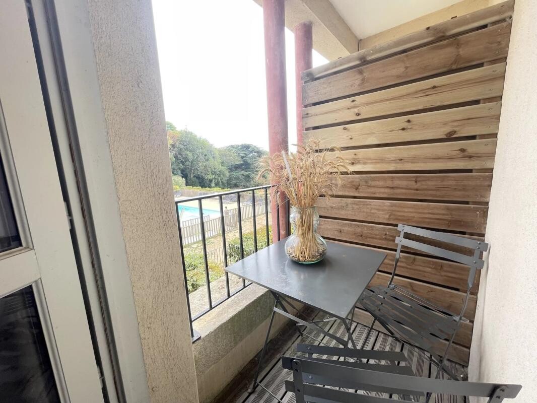 Photo 3 : T2 + cabine 34 m² avec balcon – Dans un Château avec piscine - Baden
