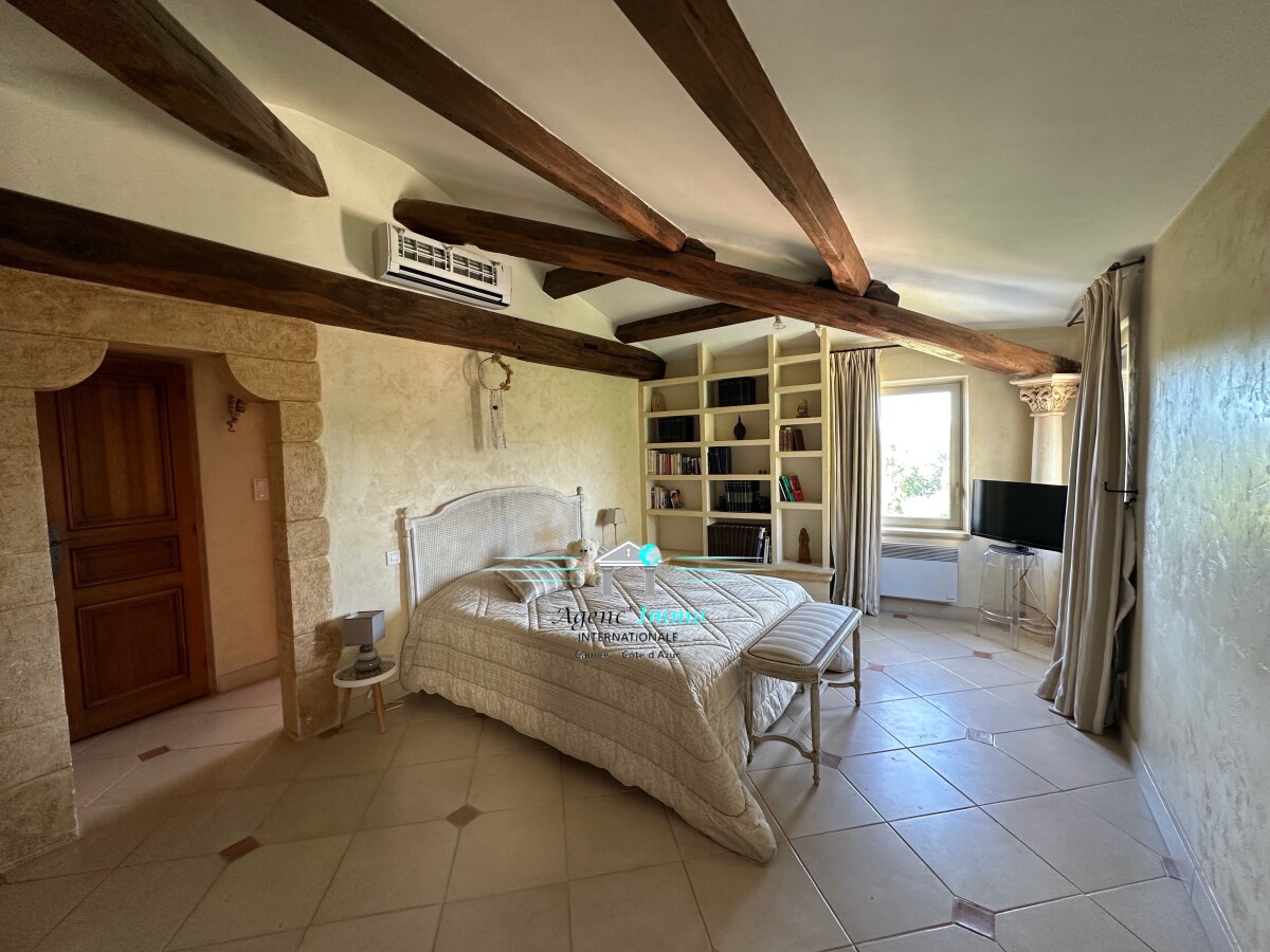 Photo 4 : Maison médiévale en pierre 114m2 5 pièces à Carcès