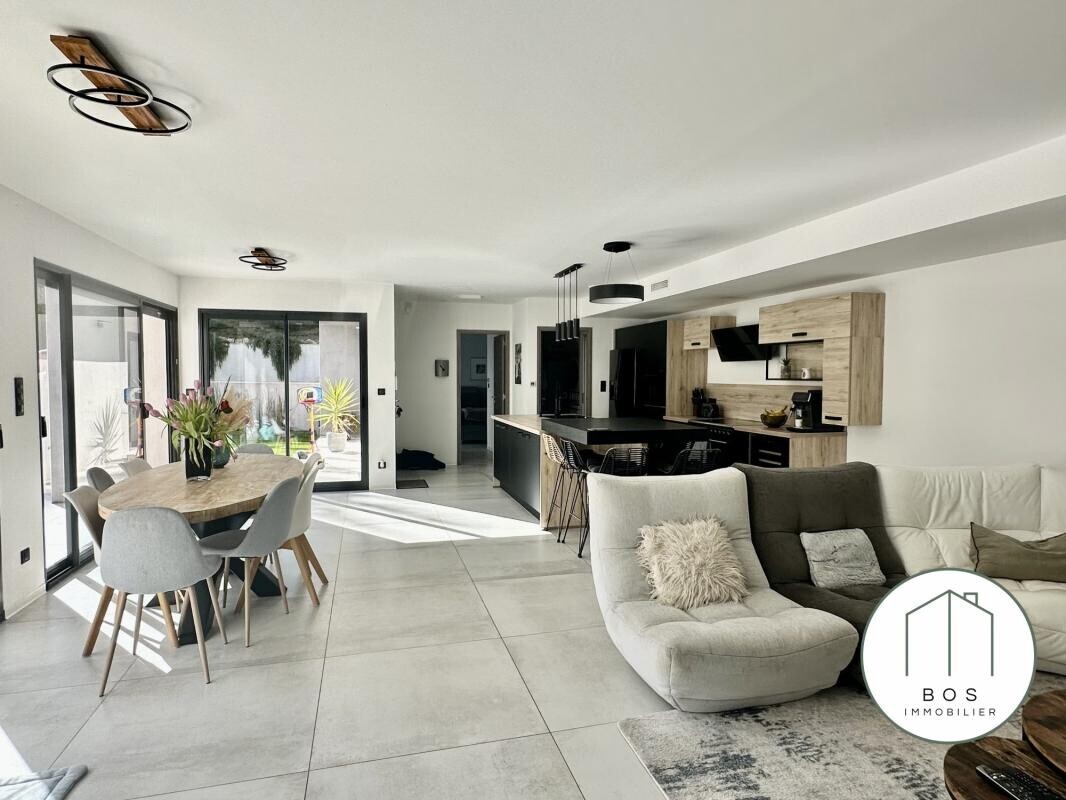 Photo 12 : Villa contemporaine avec piscine