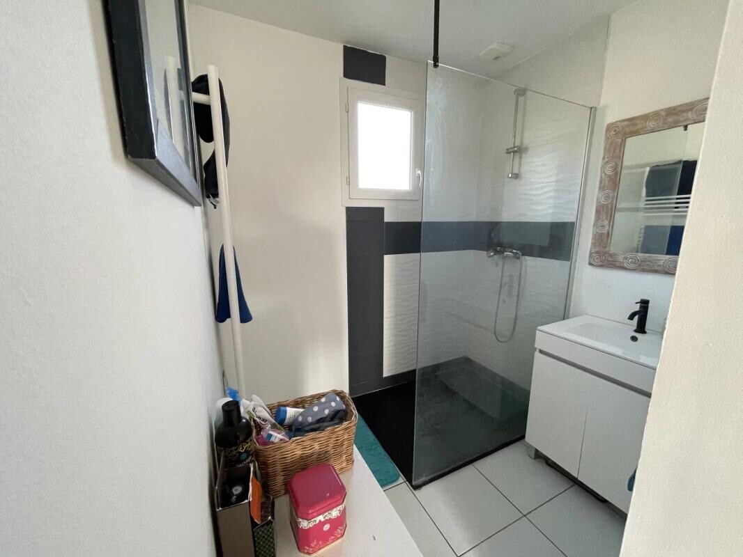 Photo 20 : Maison 2021 - Vue eau - 5 pièces 111 m² - Arzal Barrage –  450 m de l’eau 3 chambres et 3 salles d'eau – Terrasse 69 m² - Garage 43 m²