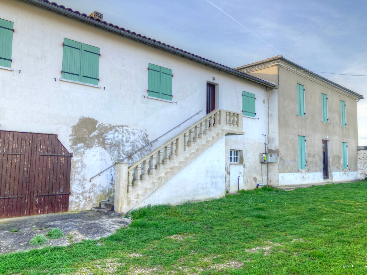 Photo 3 : Ensemble de 220m² en 2 maisons avec dépendances