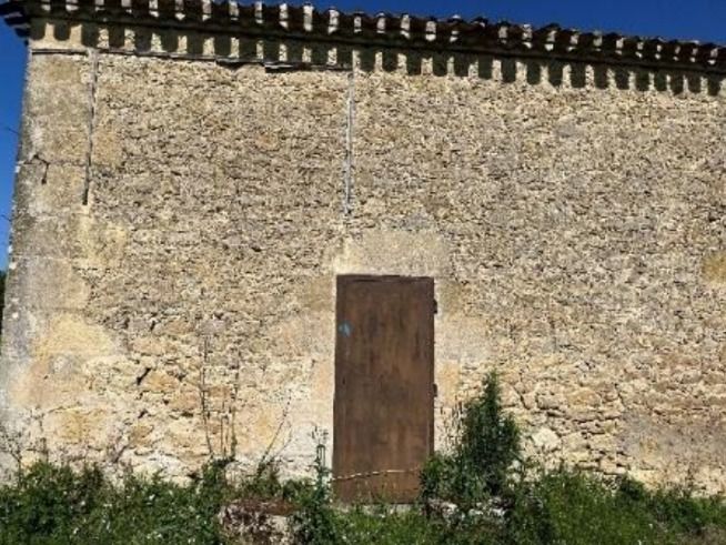 Photo 1 : Propriété - Doulezon - 1000m²