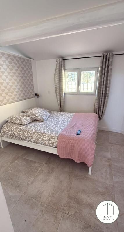 Photo 8 : Spacieuse villa avec piscine