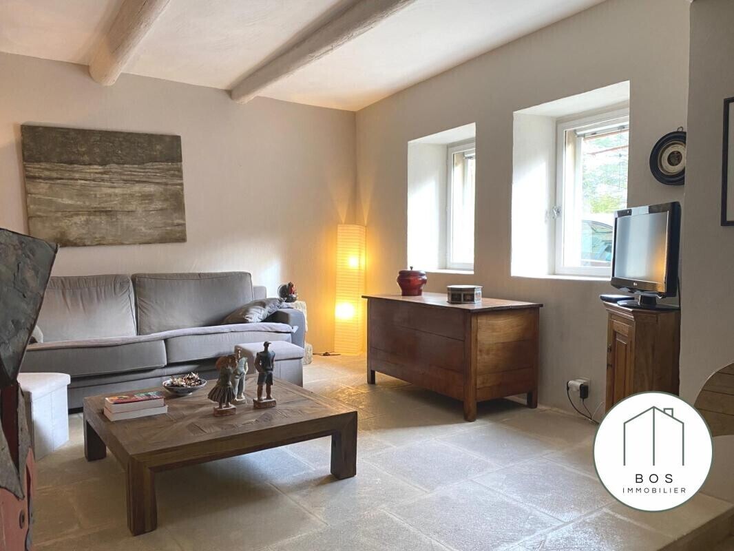 Photo 26 : Bâtisse en pierres avec piscine