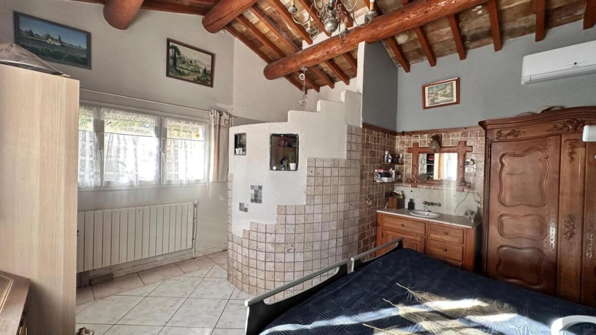 Photo 12 : Villa de plain pied avec appartement et dépendances à Vedène