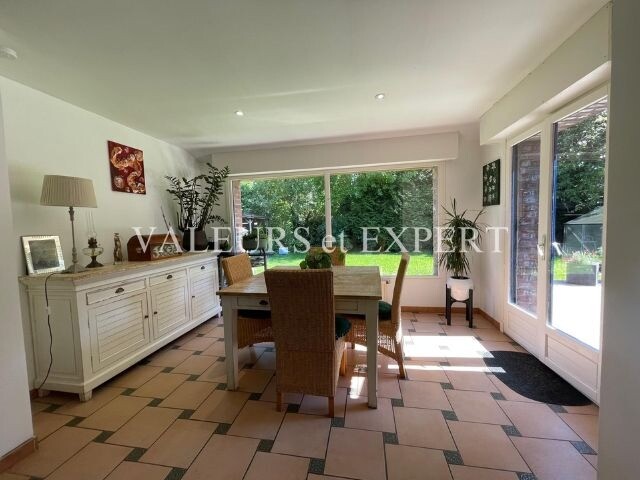 Photo 6 : TB DEMEURE INDIVIDUELLE EN SEMI PLAIN PIED - 258m²HAB