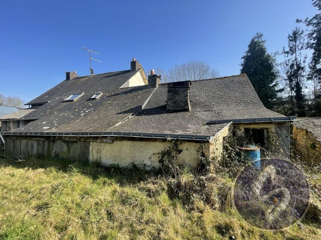 Photo 1 : MAISON À RÉNOVER