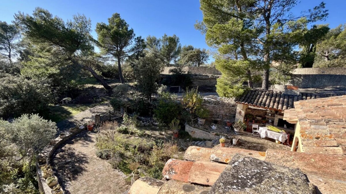 Photo 14 : Bastide de  charme sur les hauteurs de St Antoine à l'Isle sur la Sorgue