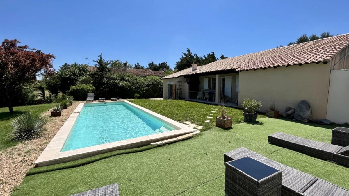 Photo 3 : Villa avec piscine et dépendances proche de L'Isle-sur-la-Sorgue