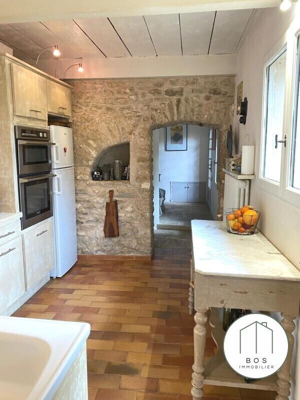 Photo 28 : Bâtisse en pierres avec piscine