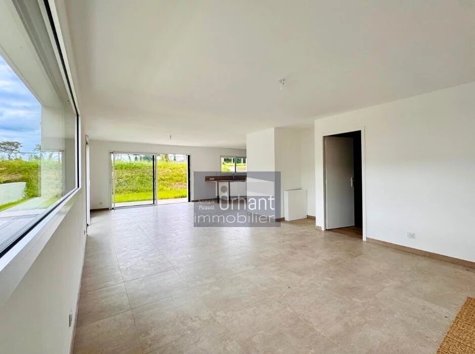 Photo 4 : Maison RE 2020 – 4 Chambres – 6 pièces - Vie de plain-pied