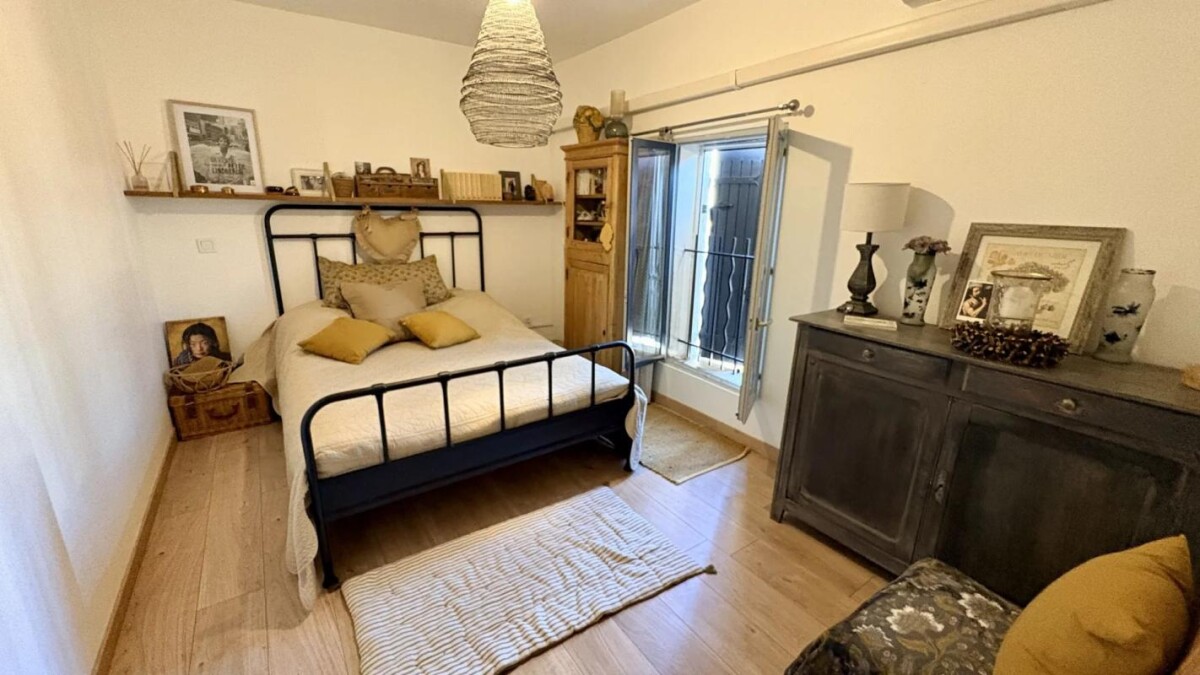 Photo 8 : Maison de charme rénovée avec extérieur, stationnement et jardin au coeur d'Avignon