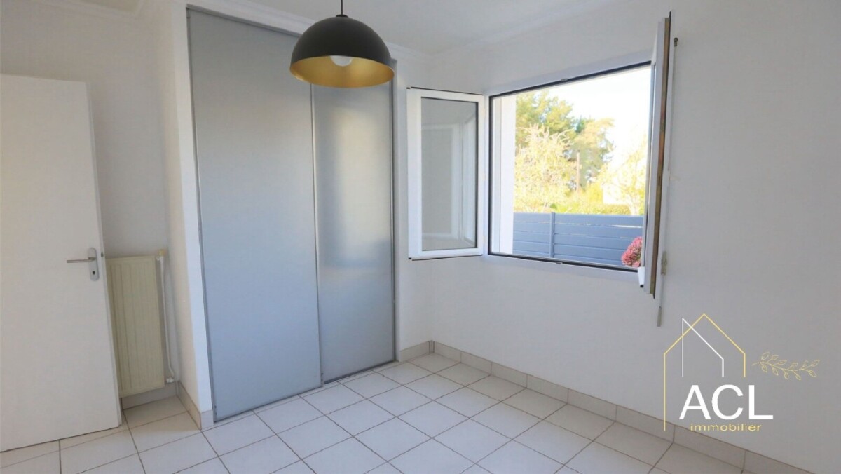 Photo 7 : Maison rénovée de 4 chambres avec commerces à pieds