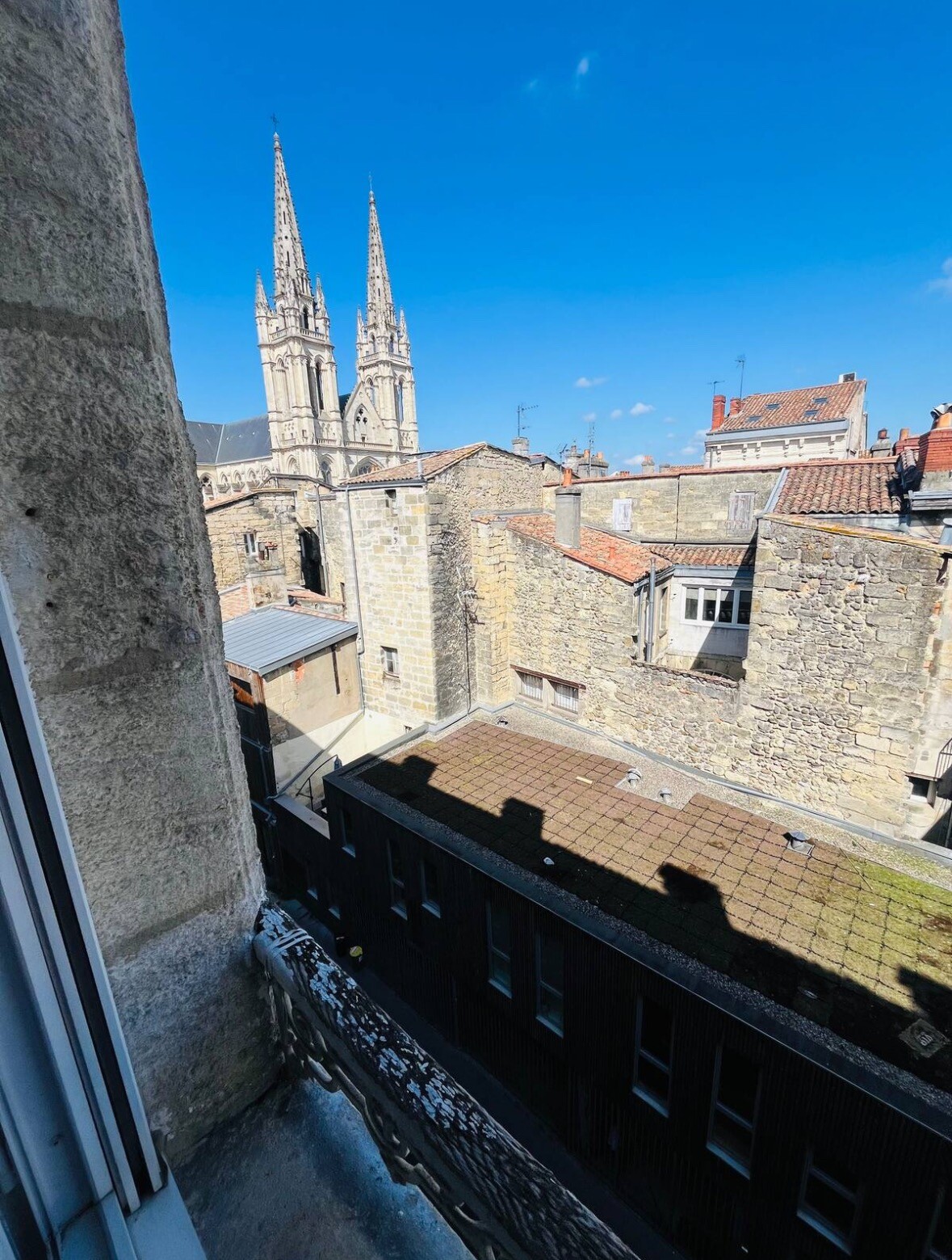 Photo 2 : Bordeaux coeur Chartrons, T2 de charme belle vue dégagée.