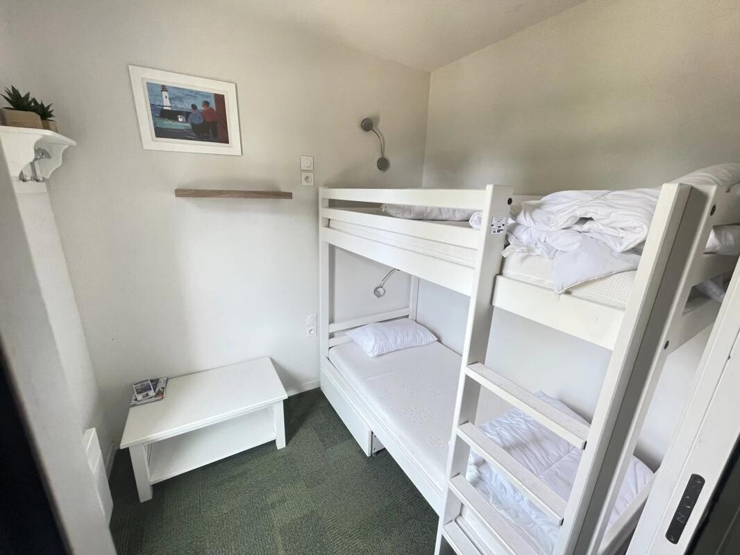 Photo 7 : T2 + cabine 34 m² avec balcon – Dans un Château avec piscine - Baden