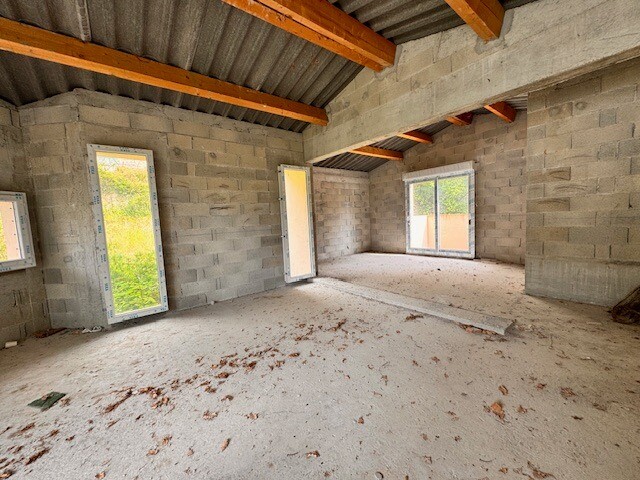 Photo 3 : Villa Neuve 84 m2 à terminer sur 400 m2 - Bendejun -