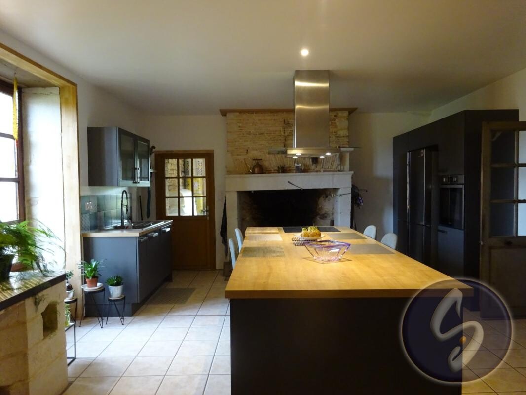 Photo 5 : LOCATIF INDEPENDANT à finir + MAISON 6 CHAMBRES dont 1 en rdc