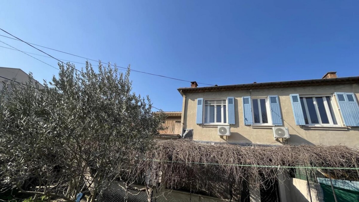 Photo 13 : appartement T2 proche des remparts