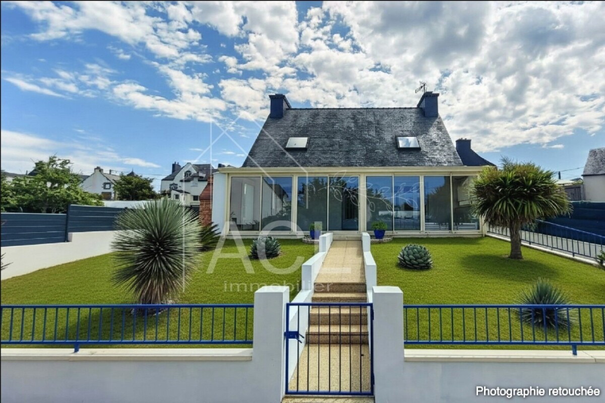 Photo 1 : Maison rénovée de 4 chambres avec commerces à pieds