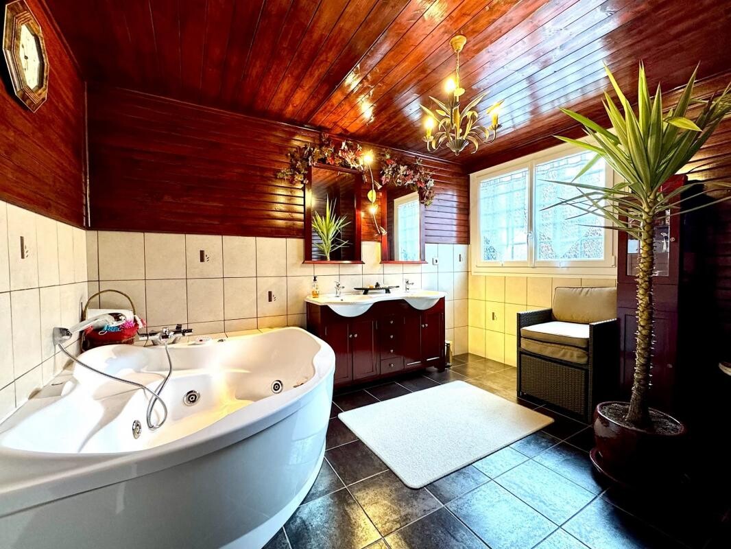 Photo 7 : Maison 8 pièces 212 m² – Entre Pluvigner et Baud