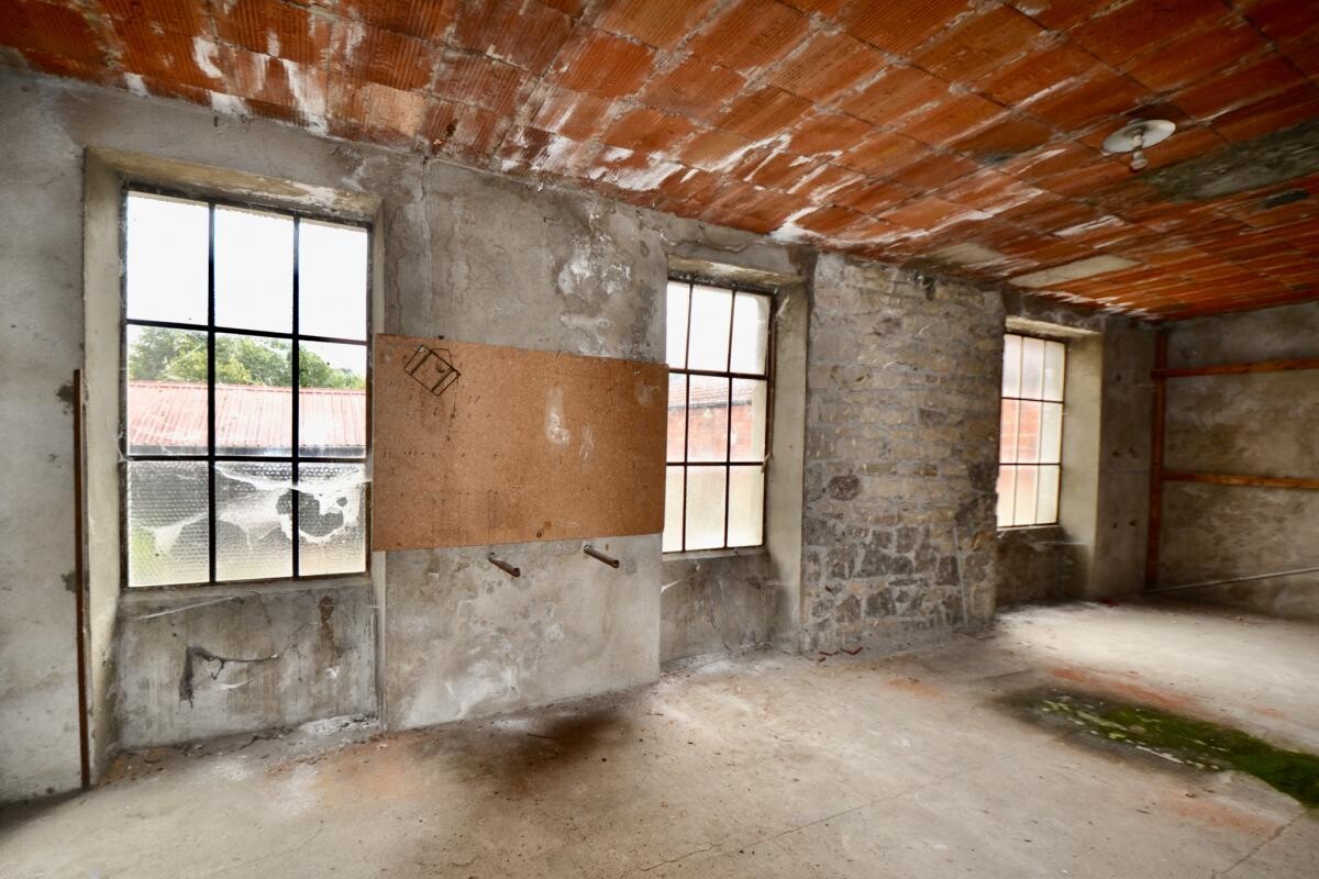 Photo 10 : PROPRIÉTÉ à rénover