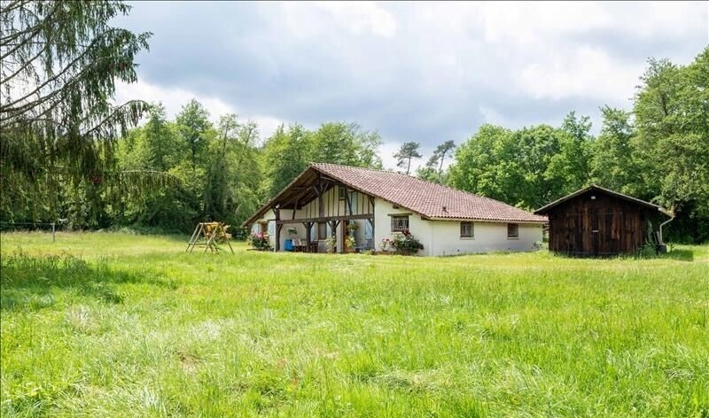 Photo 1 : Maison - Saint-Pierre-du-Mont - 136m²