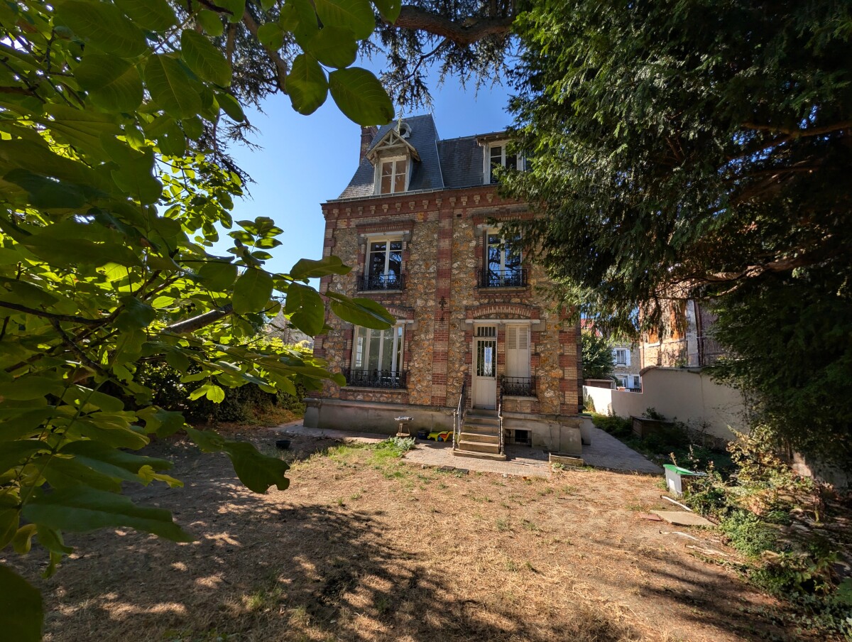 Photo 3 : Maison - Saint-Leu-la-Forêt - 183m²