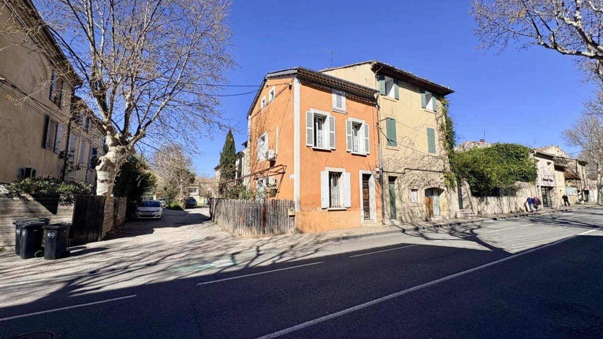 Photo 1 : Maison de ville au pied du Géant de Provence
