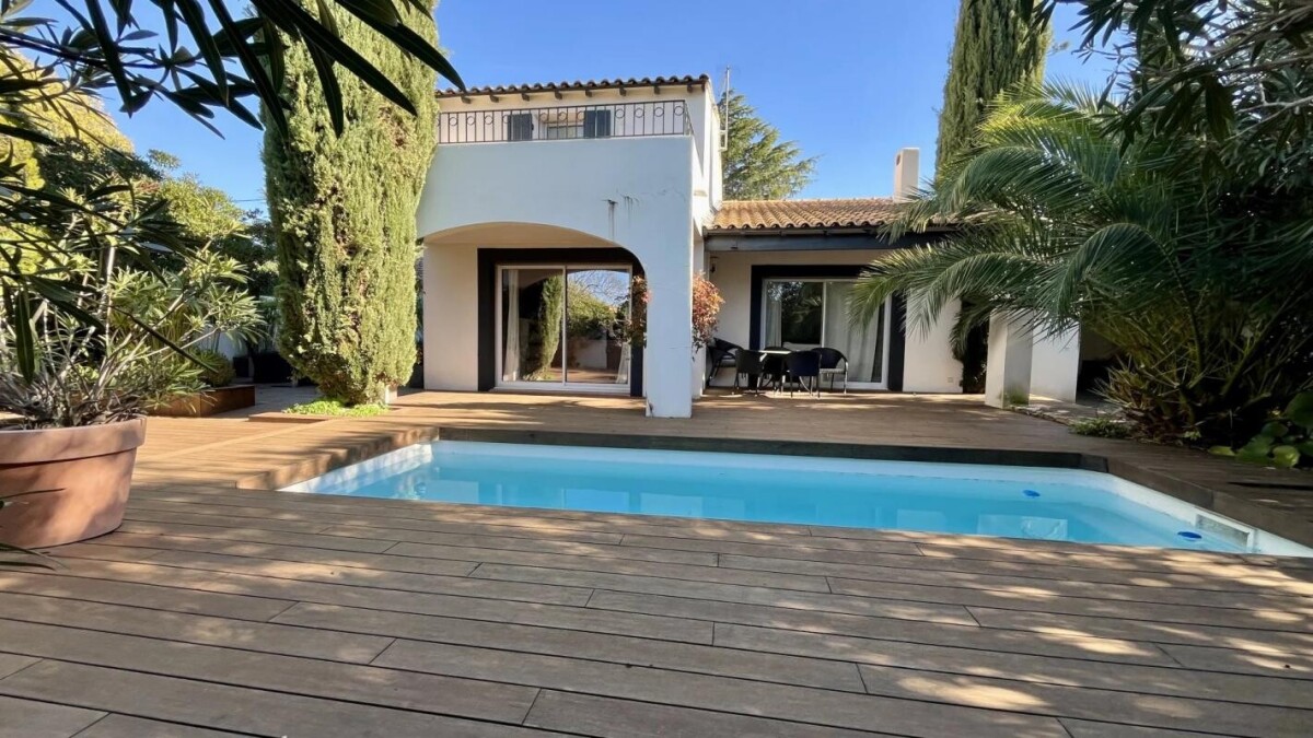 Photo 1 : Villa de charme de 170 M2 dans quartier résidentiel aux Angles