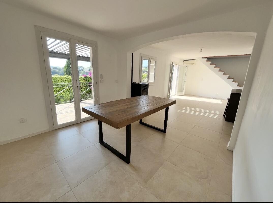 Photo 3 : Sainte Maxime - Maison avec piscine - centre ville à pied