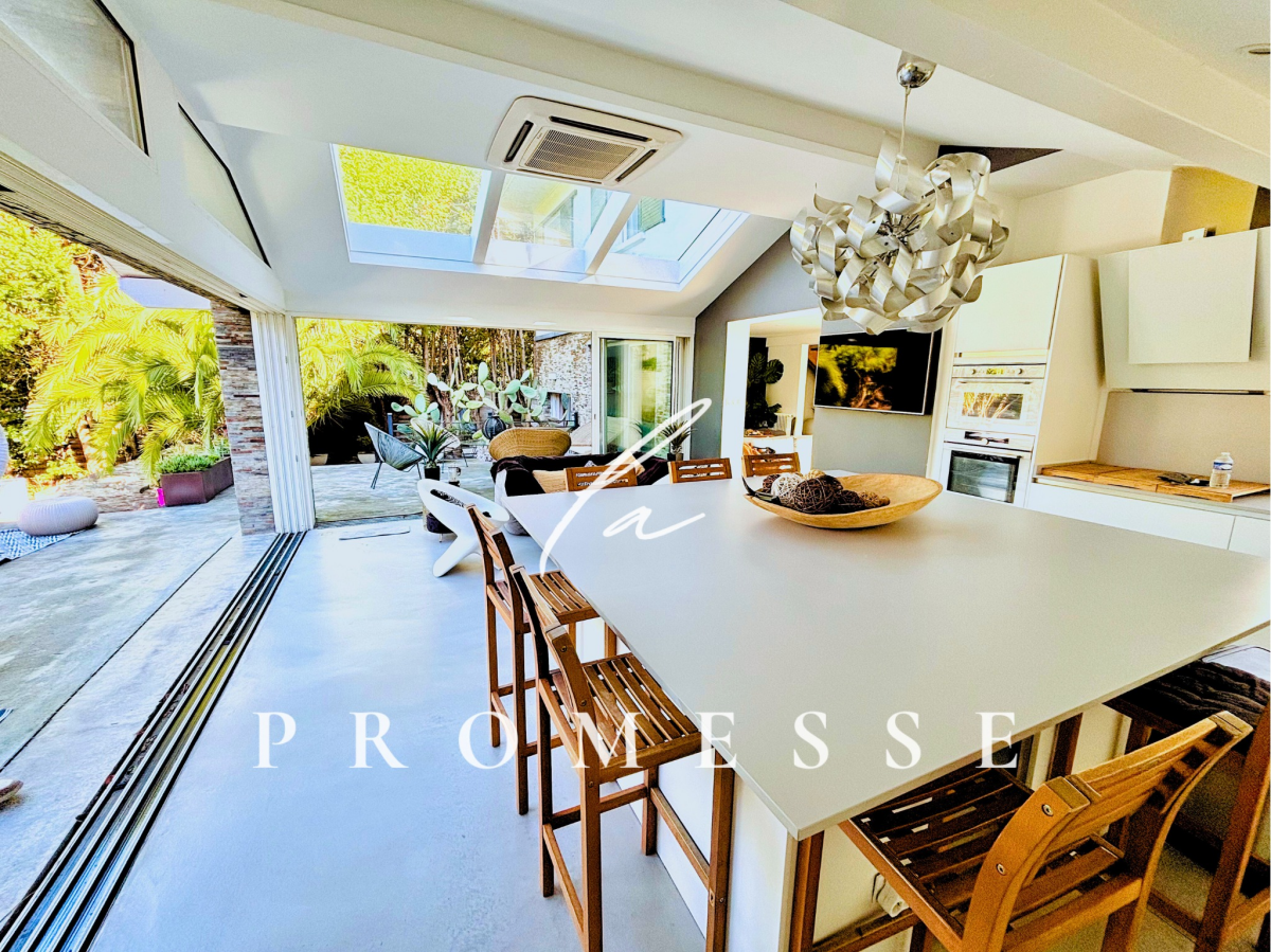 Photo 2 : PARC D'HIVER - VILLA FAMILIALE