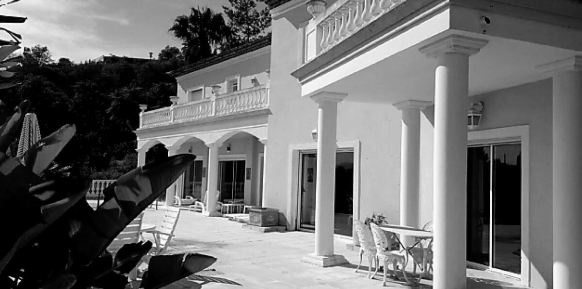 Photo 1 : Vente Villa de Luxe Mandelieu-la-Napoule | 1 970 00 € - 284 m²