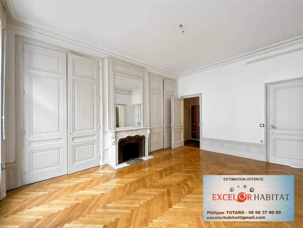Photo 4 : APPARTEMENT DE CHARME LUMINEUX AU CALME 3 CHAMBRES  de 163 m2 HYPERCENTRE PARKING GRATUIT