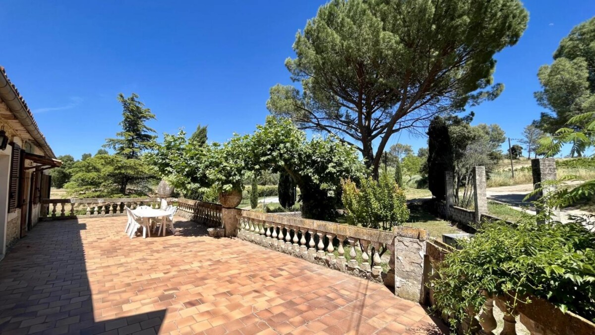 Photo 7 : Ménerbes- Bastide de 320 M2 en pleine nature