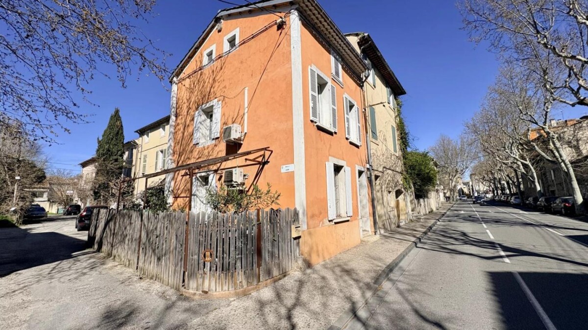 Photo 3 : Maison de ville au pied du Géant de Provence