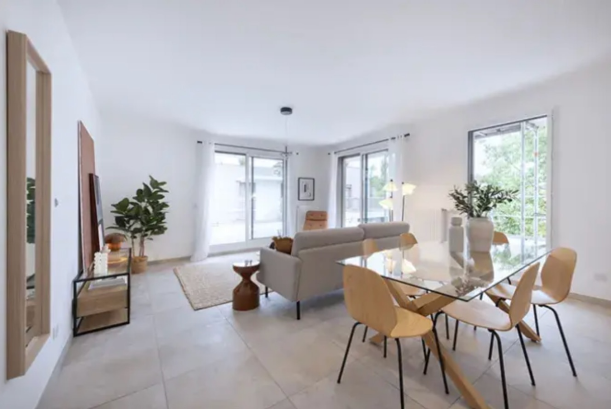 Photo 1 : Appartement - Saint-Genis-Laval - 75m²