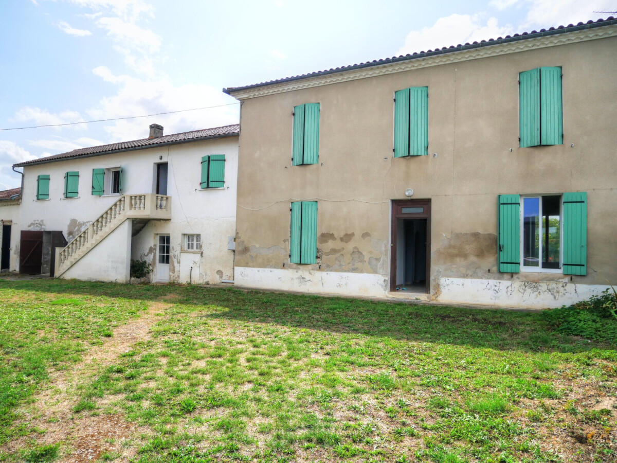 Photo 4 : Ensemble de 220m² en 2 maisons avec dépendances