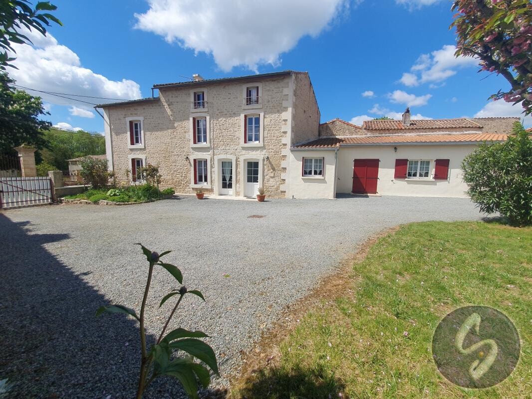 Photo 1 : 10 MINUTES de LA CRECHE 4 CHAMBRES
