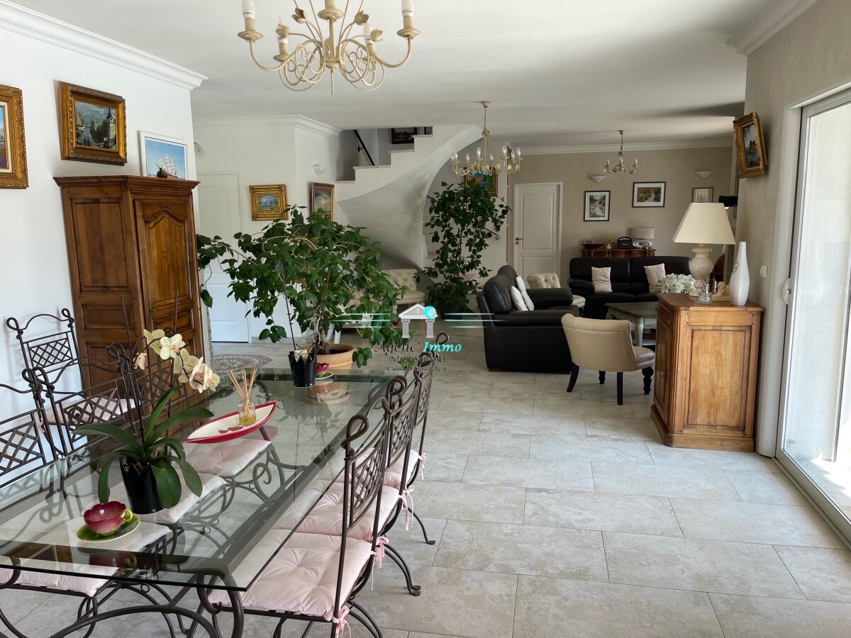 Photo 7 : Villa - Le Thoronet - 307m²