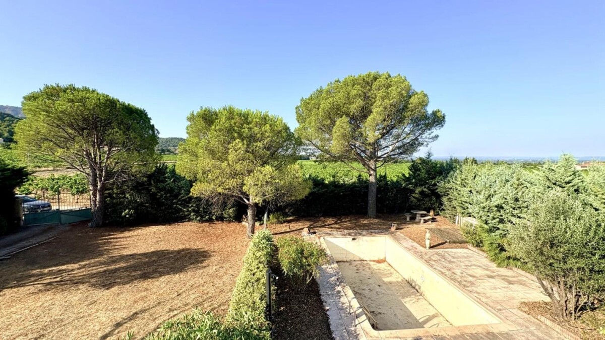 Photo 17 : Villa avec dépendances au milieu des vignes à Gigondas