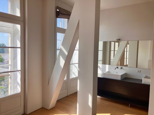Photo 5 : Chartrons, magnifique T3 100% restauré vue Garonne-ascenseur