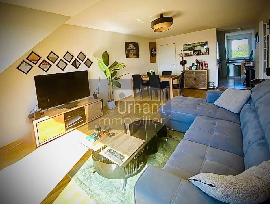 Photo 3 : Appartement T3 69 m² + balcon garage et parking – dernier étage – Séné St Laurent