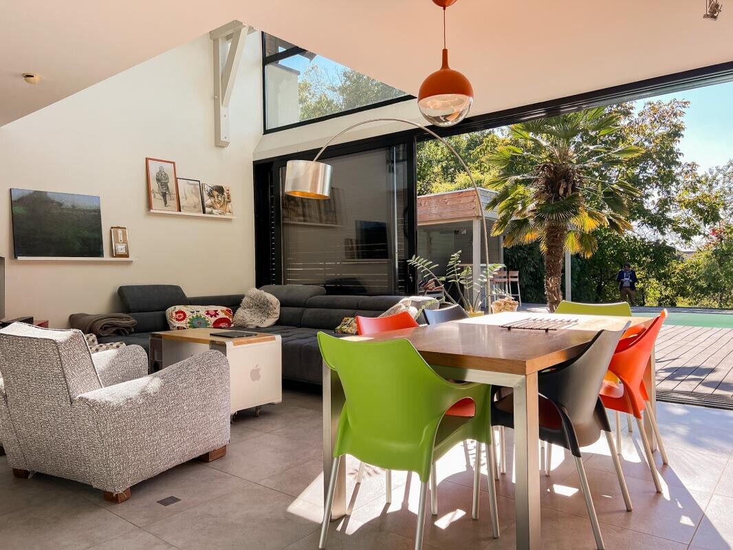 Photo 3 : Villa contemporaine signée par un architecte avec piscine