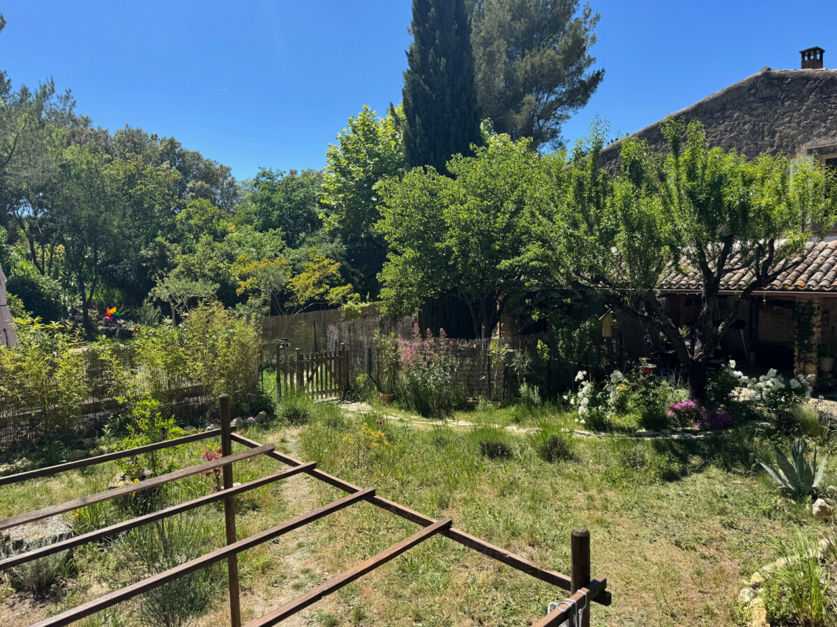 Photo 11 : Appartement avec jardin dans un ancien mas en pierres