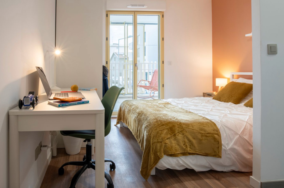 Photo 3 : T5 neuf meublé avec terrasse  - Villeurbanne  - 83m²