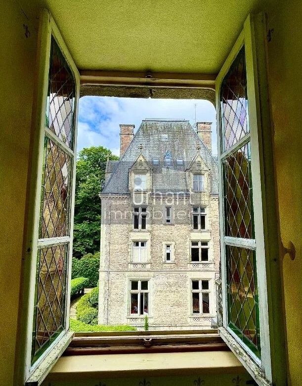 Photo 2 : T3 dans un véritable château
