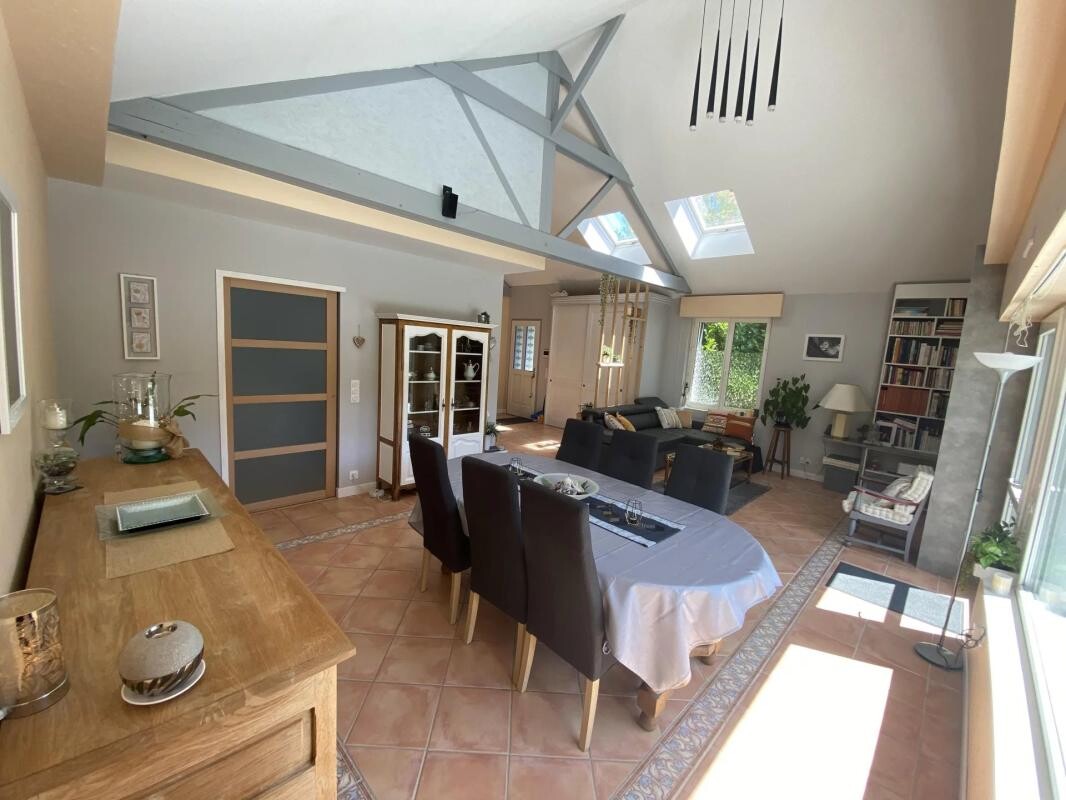 Photo 5 : Maison de charme avec locatifs 206 m² de plain-pied – St Nolff 10 minutes du centre de Vannes