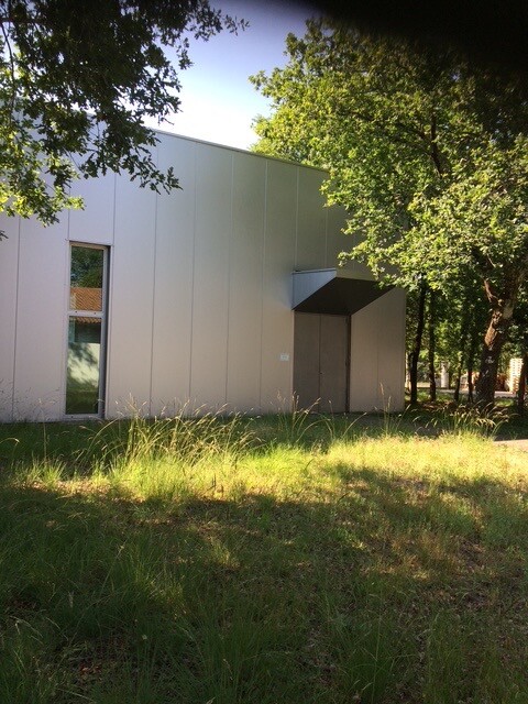 Photo 1 : Locaux industriels/ stockage loués avec Rentabilité  > 12%.